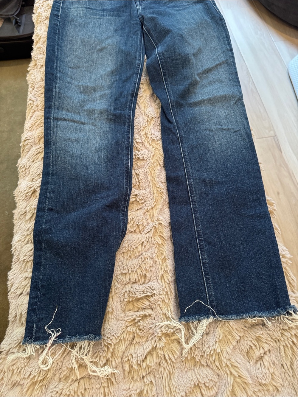 MOTHER MID RISE DAZZLER ANKLE FRAY - Picture 2 of 4